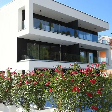 Luxury Magali 1