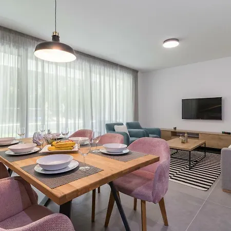 Apartament Luxury Magali 1 *