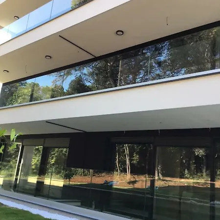 Luxury Magali 1 Apartment *