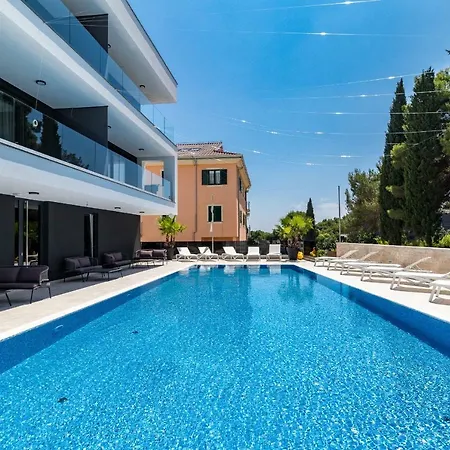 Luxury Magali 1