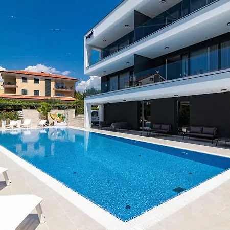 Luxury Magali 1 Apartment *