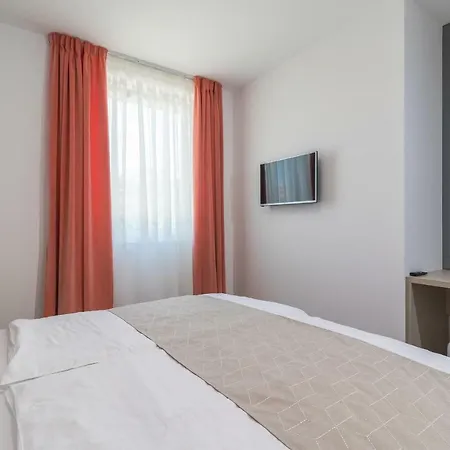 Apartment Luxury Magali 1 *